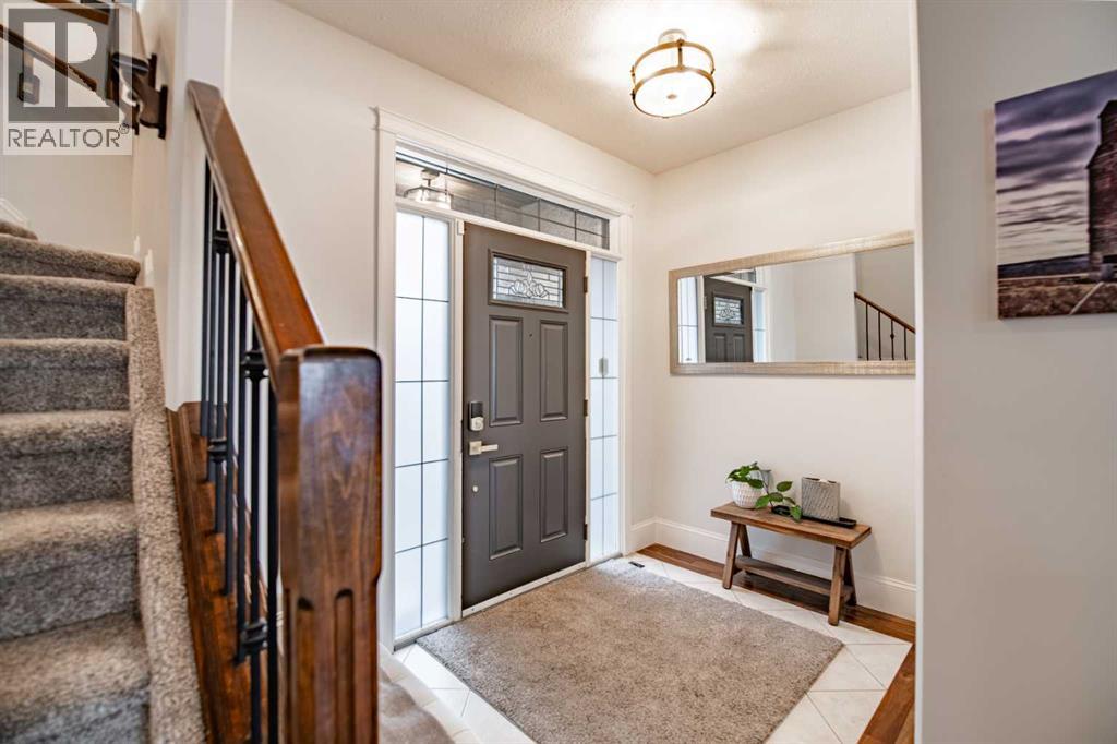 7 Aldrich Close, Red Deer, Alberta  T4R 3R5 - Photo 3 - A2305363