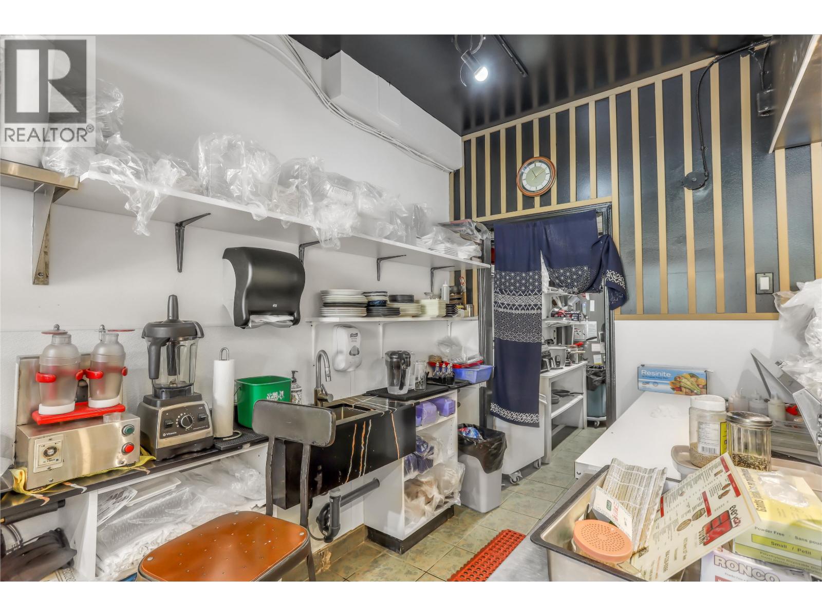 4572 W 10th Avenue, Vancouver, British Columbia  V6R 2J1 - Photo 12 - C8078255