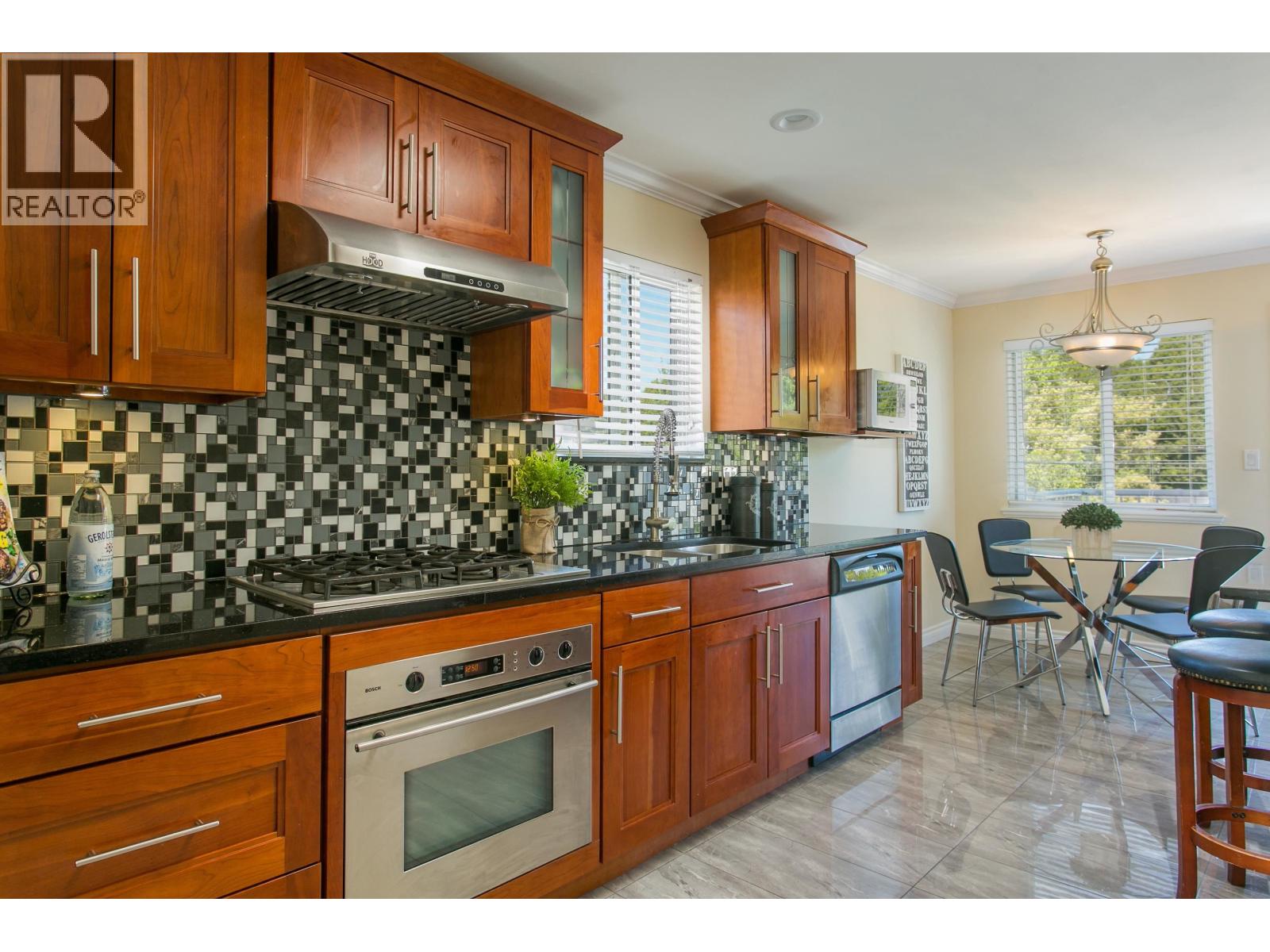 915 E 23rd Avenue, Vancouver, British Columbia  V5V 1Y6 - Photo 6 - R3116308