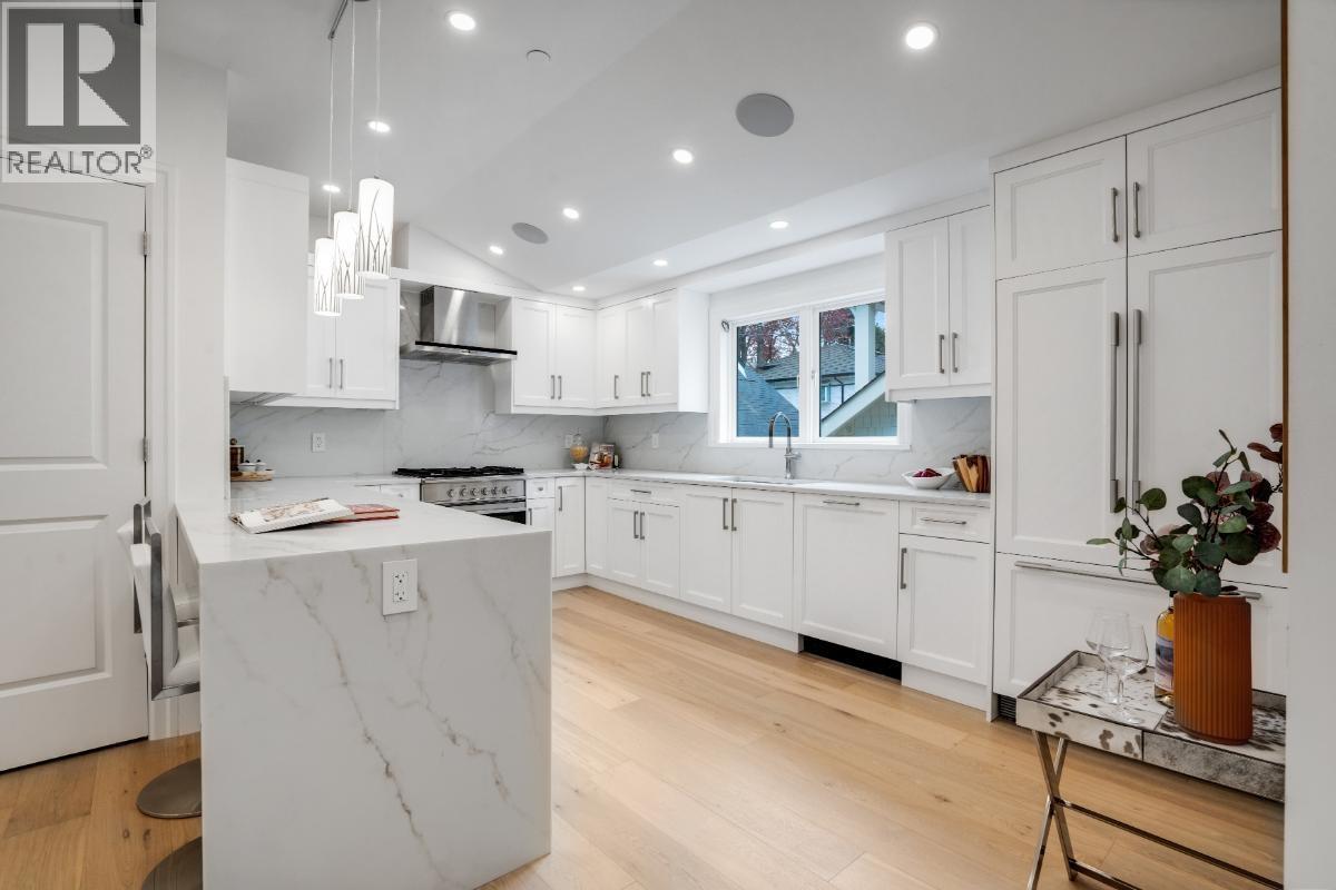 2012 W 15th Avenue, Vancouver, British Columbia  V6J 2L5 - Photo 16 - R3115181