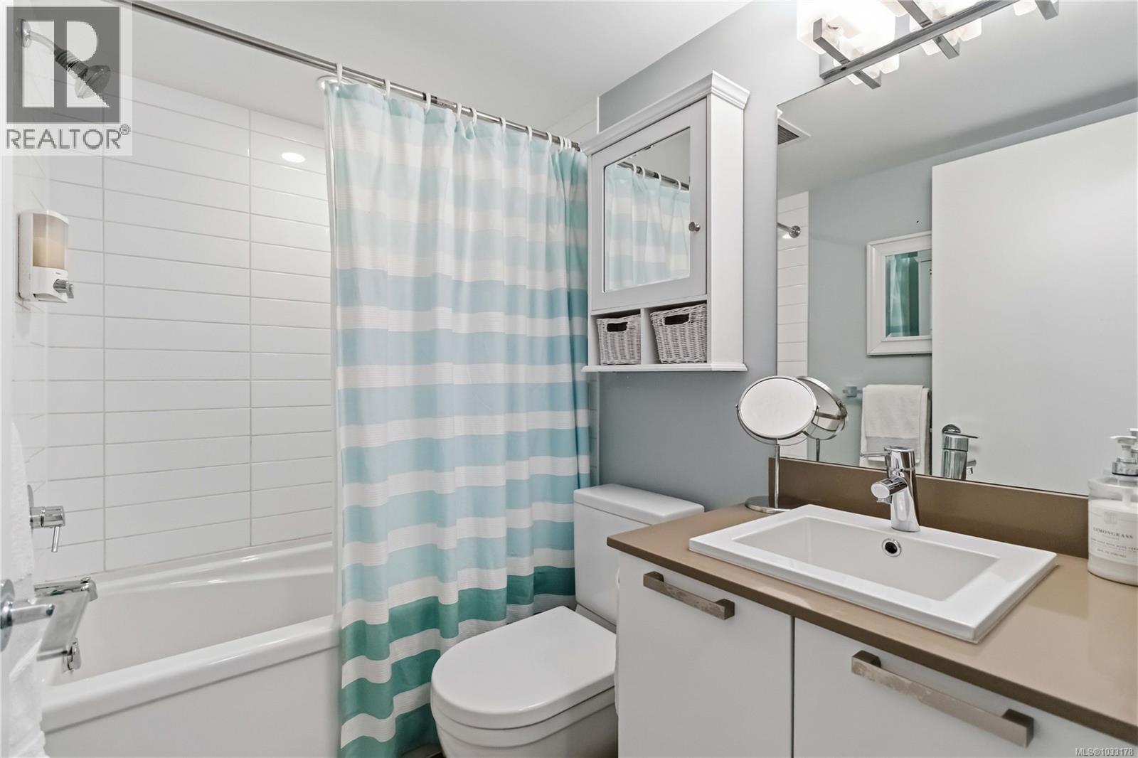 213 517 Fisgard St, Victoria, British Columbia  V8W 0C5 - Photo 17 - 1033178