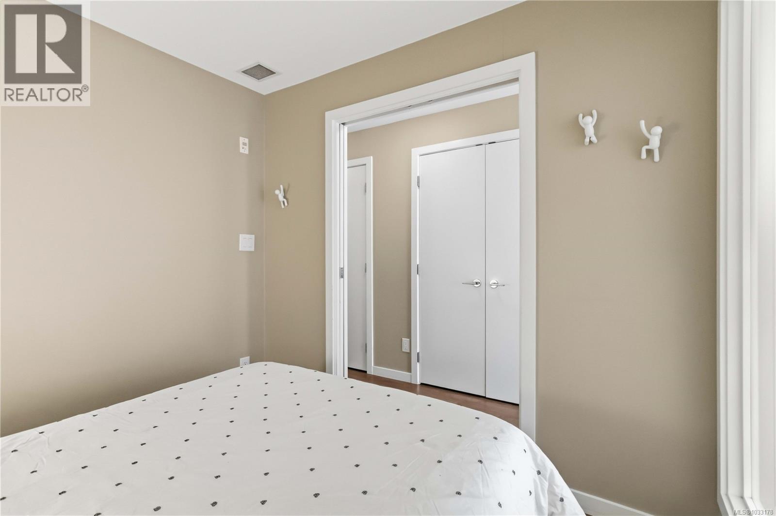 213 517 Fisgard St, Victoria, British Columbia  V8W 0C5 - Photo 16 - 1033178