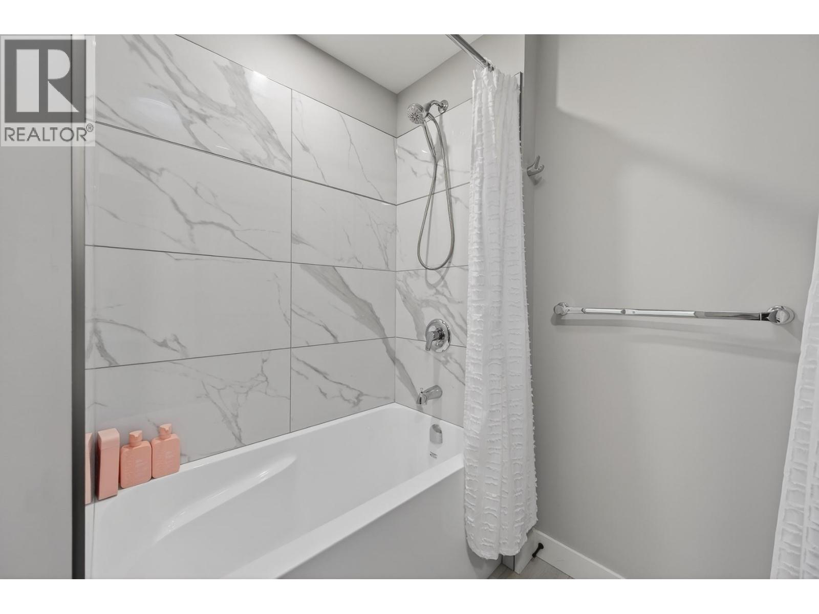 1801 Paul Lake Road Unit# 7, Kamloops, British Columbia  V2H 1N7 - Photo 24 - 10384810