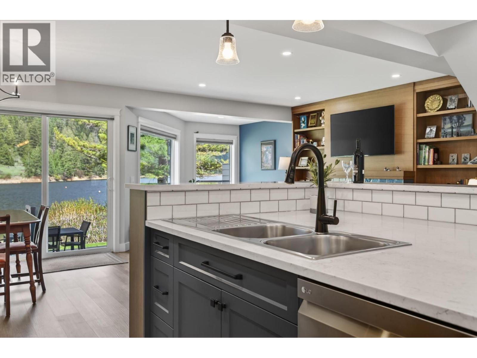 1801 Paul Lake Road Unit# 7, Kamloops, British Columbia  V2H 1N7 - Photo 7 - 10384810