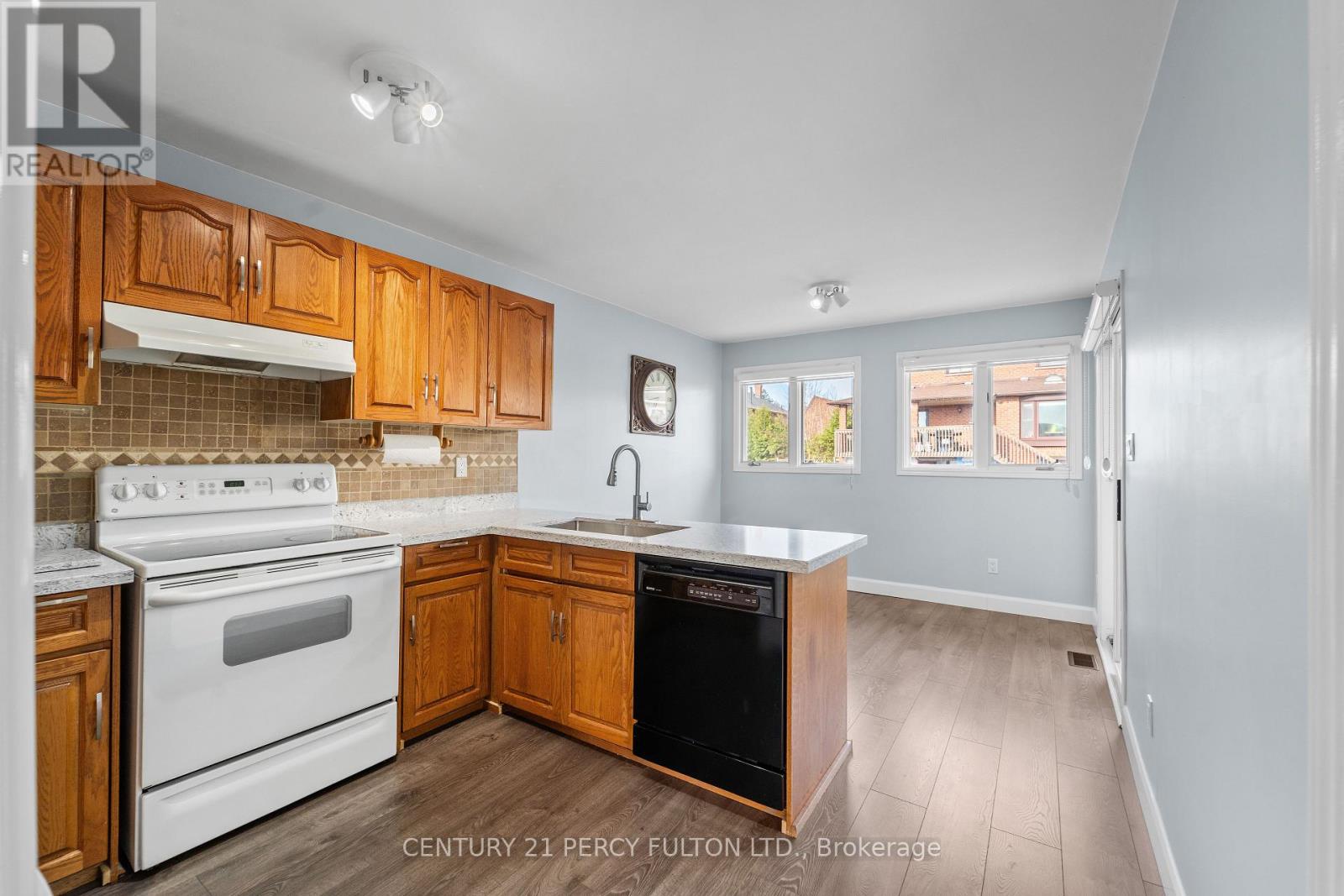 34 Kingswood Drive, Clarington, Ontario  L1E 1G2 - Photo 9 - E13050278