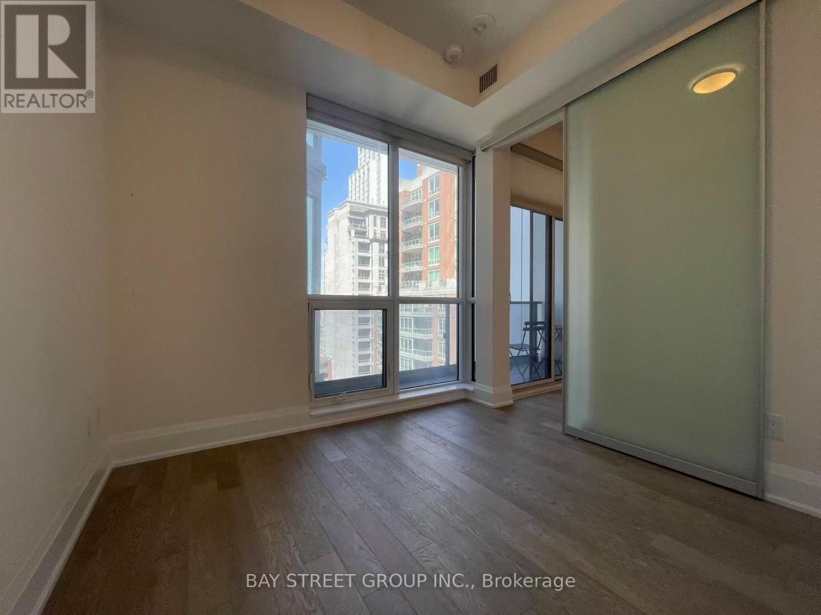 1105 - 88 Cumberland Street, Toronto, Ontario  M5R 1A3 - Photo 10 - C12938140