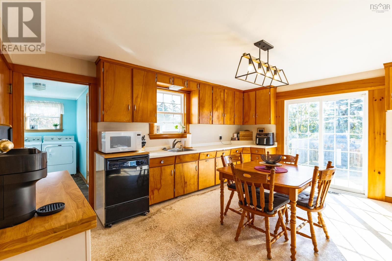 41 School Street, Lower West Pubnico, Nova Scotia  B0W 2C0 - Photo 2 - 202525668