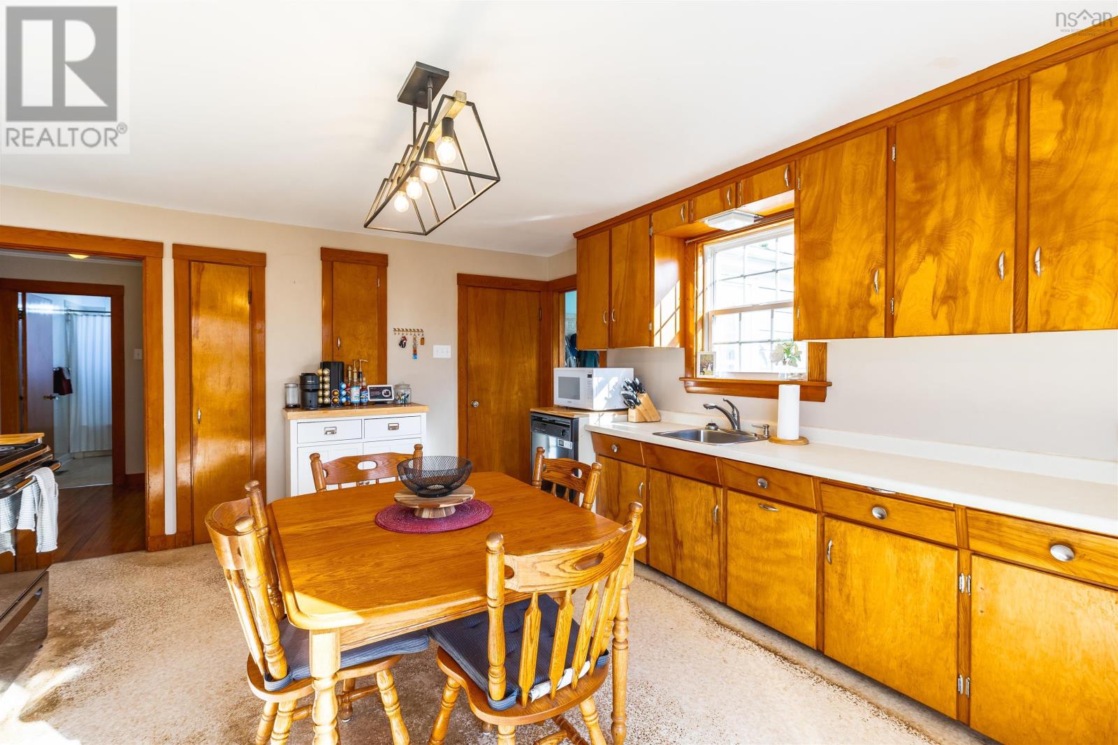 41 School Street, Lower West Pubnico, Nova Scotia  B0W 2C0 - Photo 4 - 202525668