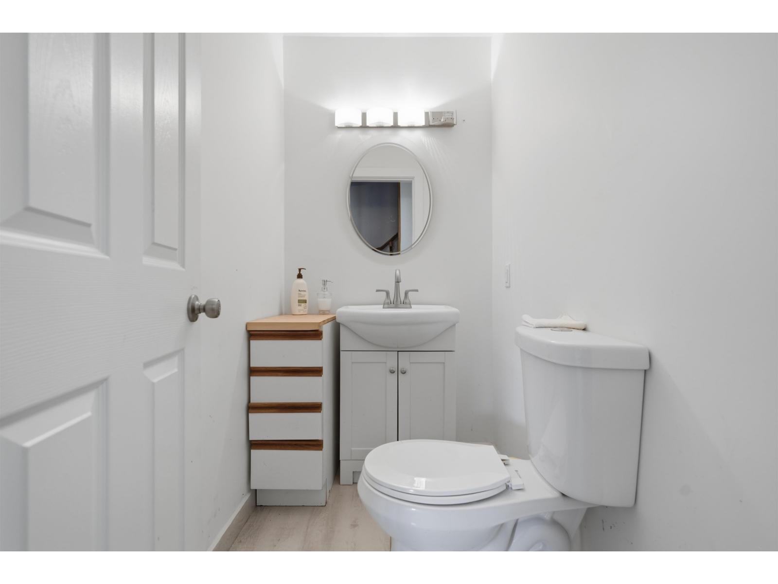 13242 67 Avenue, Surrey, British Columbia  V3W 7J2 - Photo 8 - R3112839