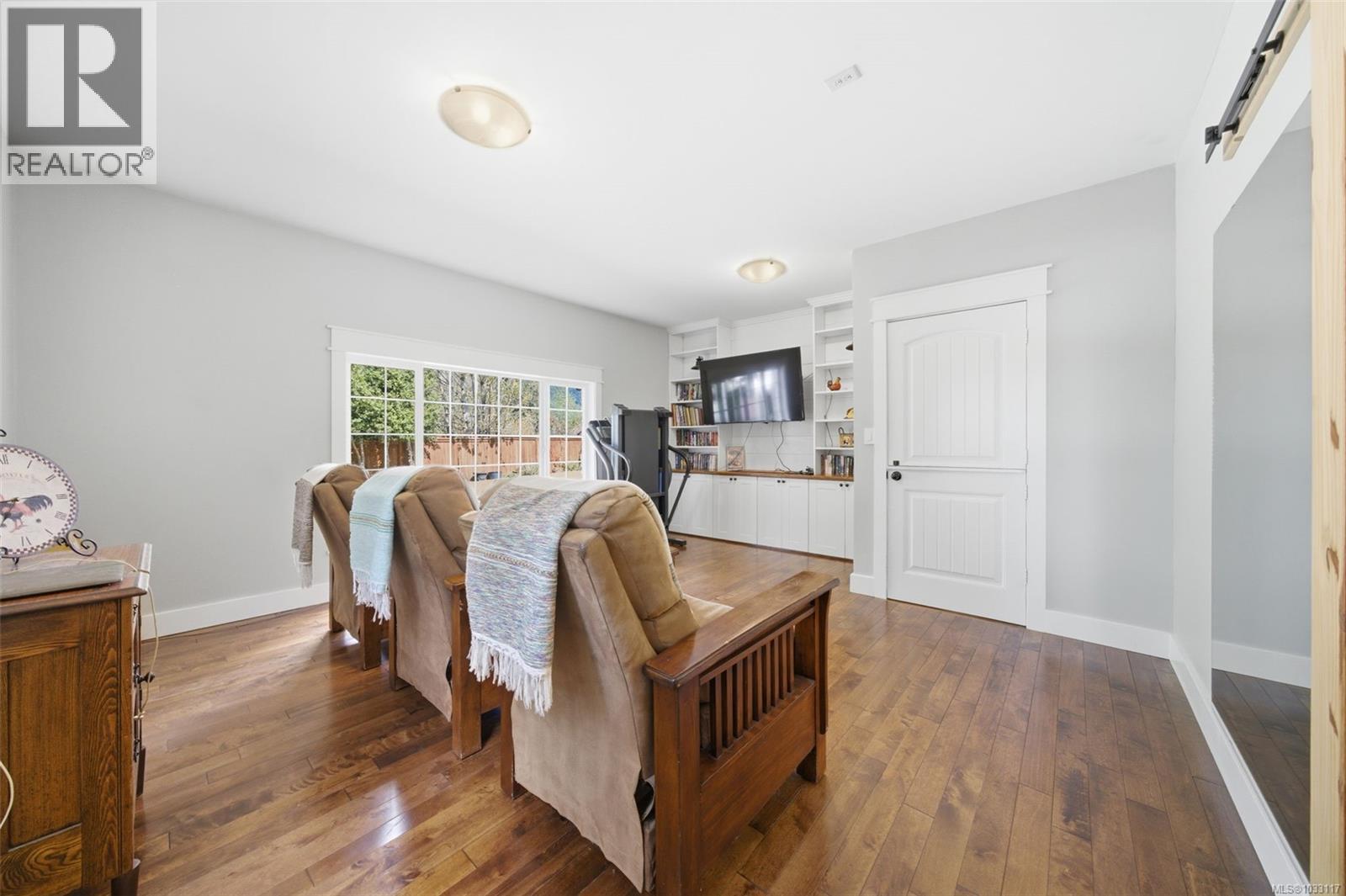 100 Comiaken Ave, Lake Cowichan, British Columbia  V0R 2G0 - Photo 24 - 1033117