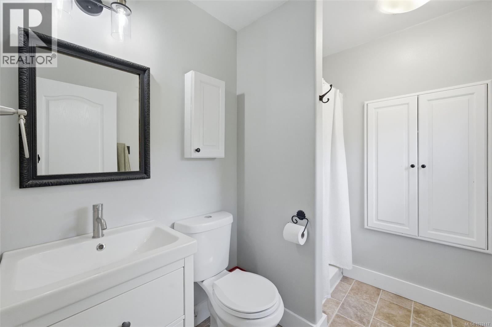 100 Comiaken Ave, Lake Cowichan, British Columbia  V0R 2G0 - Photo 28 - 1033117