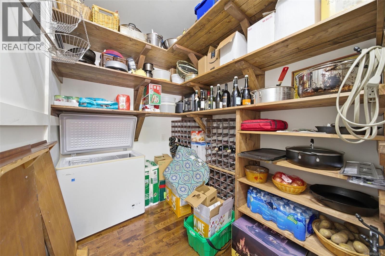 100 Comiaken Ave, Lake Cowichan, British Columbia  V0R 2G0 - Photo 30 - 1033117