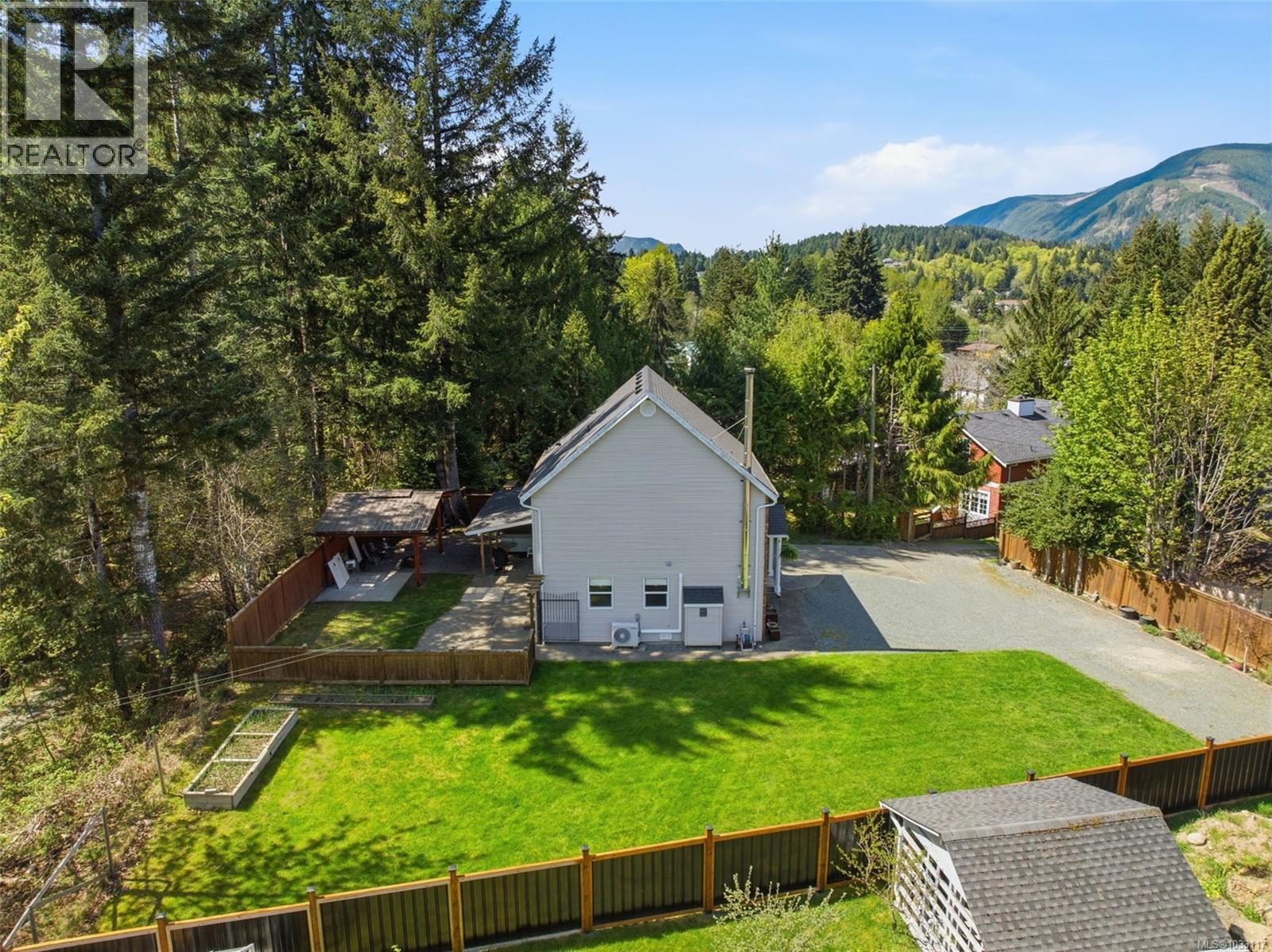 100 Comiaken Ave, Lake Cowichan, British Columbia  V0R 2G0 - Photo 38 - 1033117