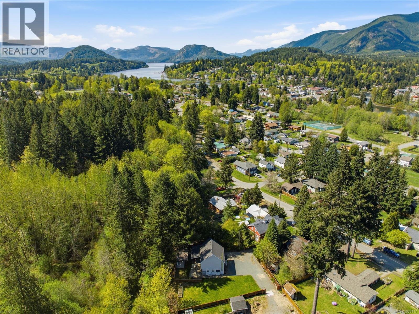 100 Comiaken Ave, Lake Cowichan, British Columbia  V0R 2G0 - Photo 40 - 1033117