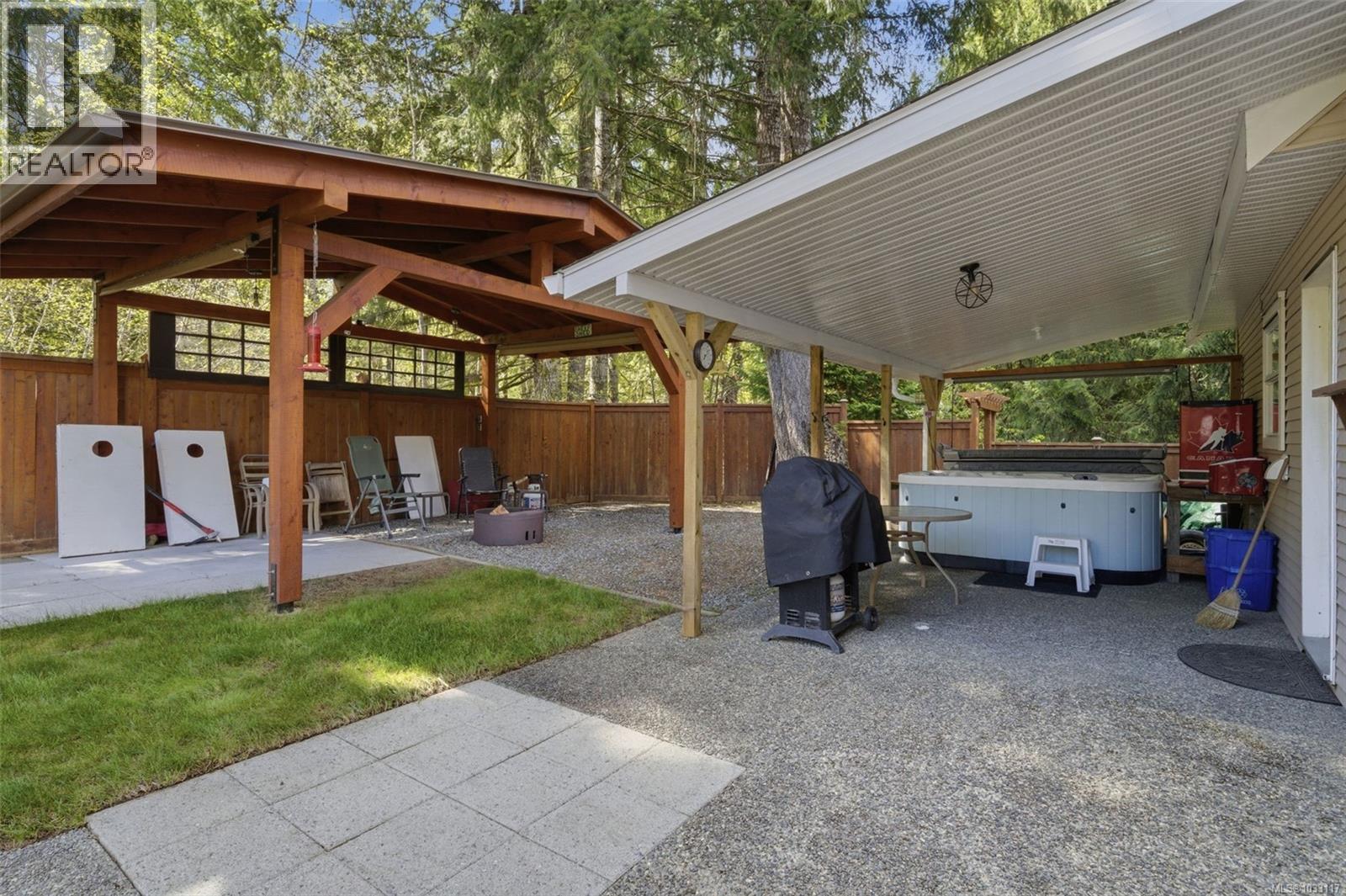 100 Comiaken Ave, Lake Cowichan, British Columbia  V0R 2G0 - Photo 31 - 1033117