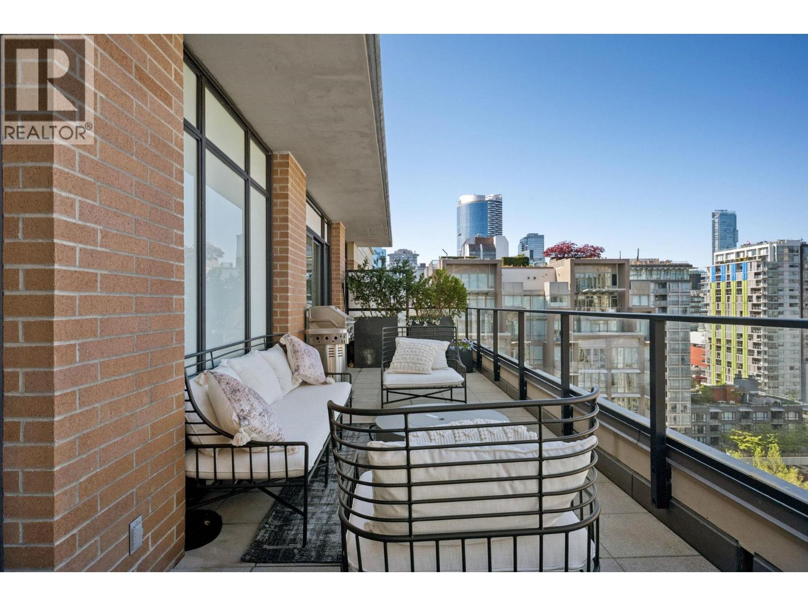 1906 1088 Richards Street, Vancouver, British Columbia  V6B 0J8 - Photo 3 - R3116193