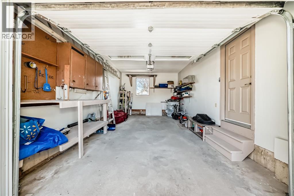 87 Berwick Crescent Nw, Calgary, Alberta  T3K 1P7 - Photo 20 - A2304504
