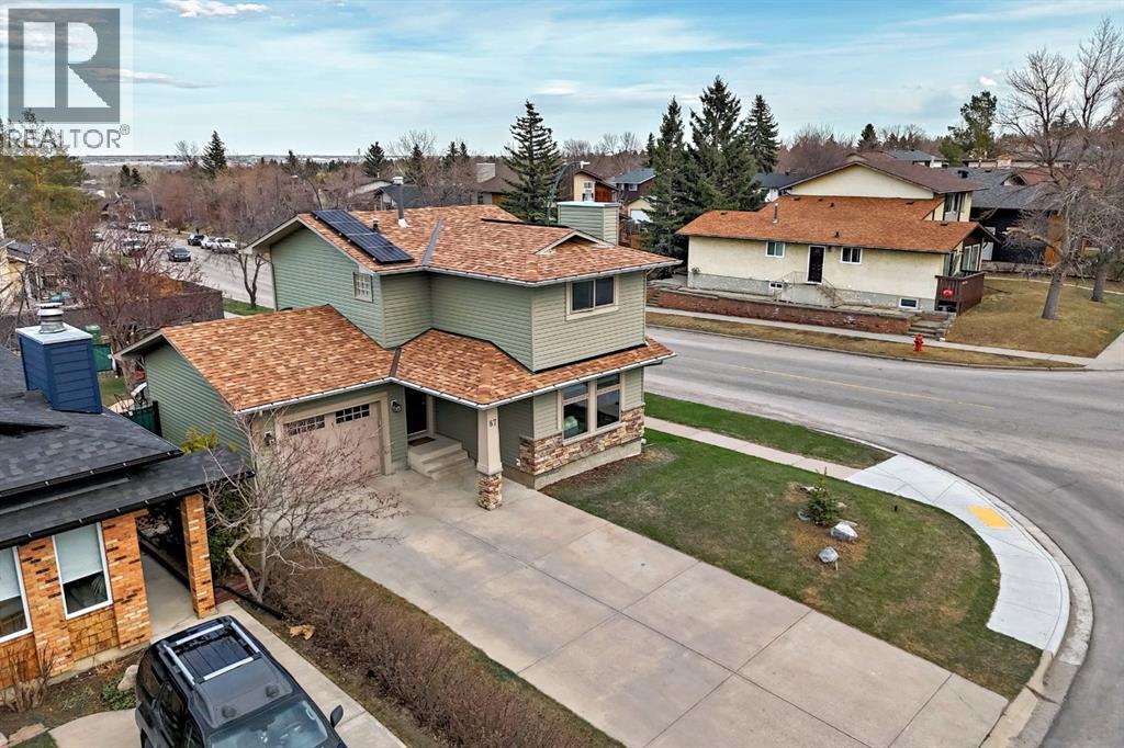 87 Berwick Crescent Nw, Calgary, Alberta  T3K 1P7 - Photo 32 - A2304504