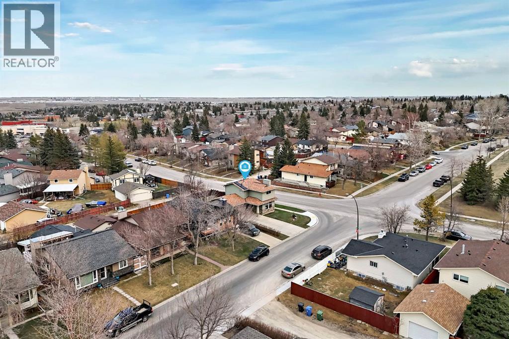 87 Berwick Crescent Nw, Calgary, Alberta  T3K 1P7 - Photo 37 - A2304504