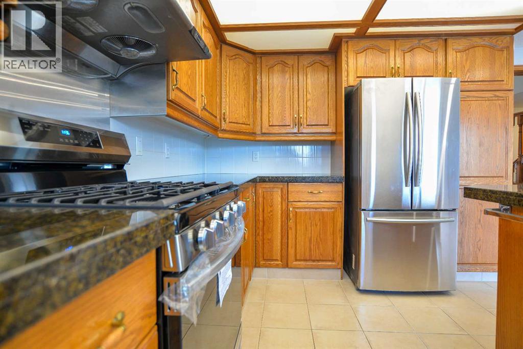 393 Hawktree Circle Nw, Calgary, Alberta  T3G 2X9 - Photo 14 - A2305196