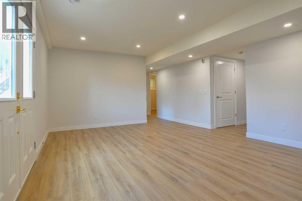 393 Hawktree Circle Nw, Calgary, Alberta  T3G 2X9 - Photo 42 - A2305196