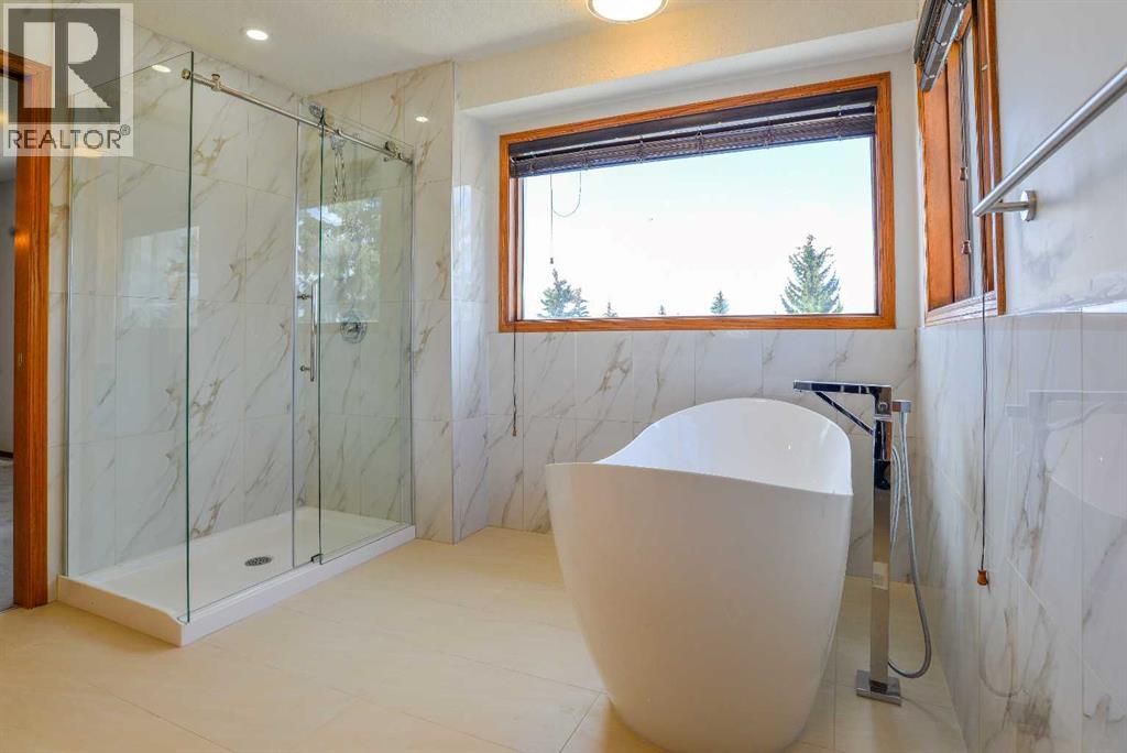 393 Hawktree Circle Nw, Calgary, Alberta  T3G 2X9 - Photo 29 - A2305196