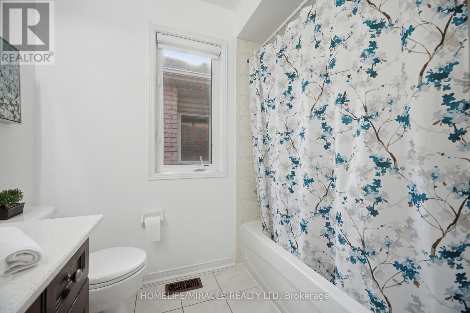 87 Spicebush Terrace, Brampton, Ontario  L6X 0J5 - Photo 33 - W13046948