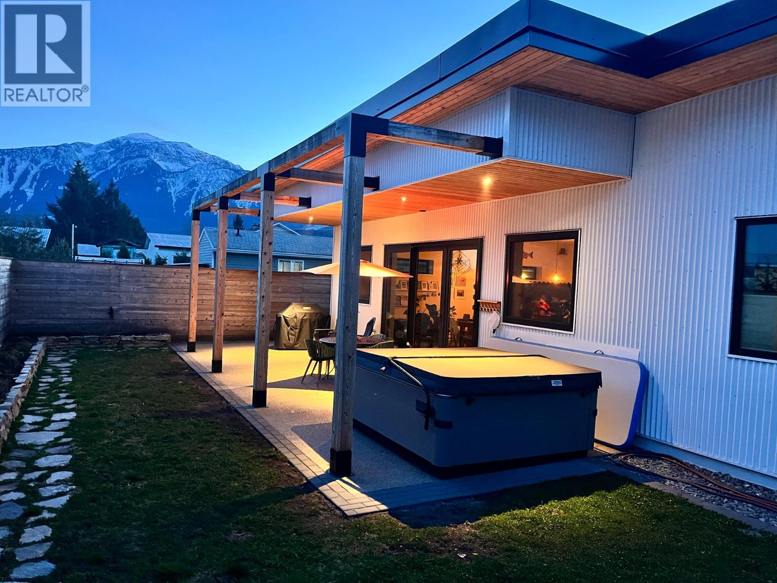 702 Center Street, Revelstoke, British Columbia  V0E 2S1 - Photo 22 - 10384849