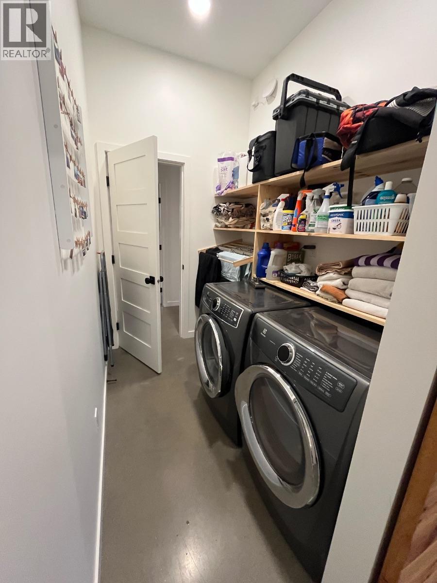 702 Center Street, Revelstoke, British Columbia  V0E 2S1 - Photo 23 - 10384849