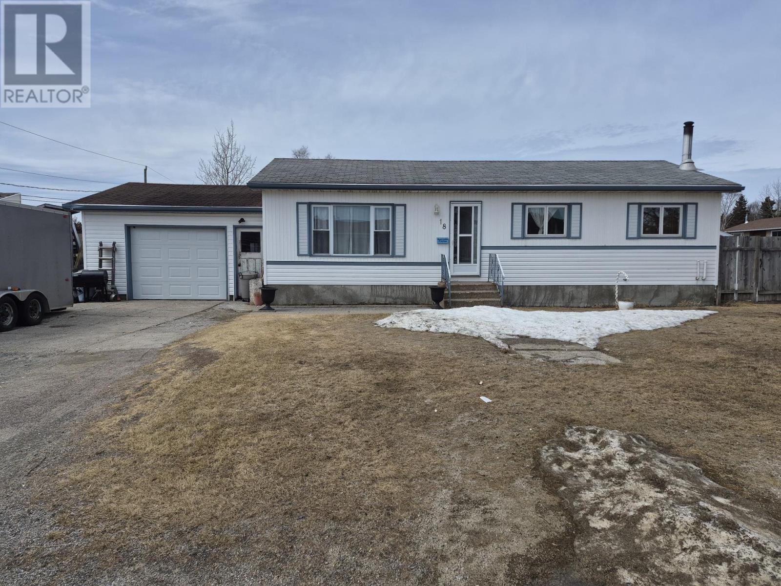 18 Lloyd Irwin Street, Marathon, Ontario  P0T 2E0 - Photo 1 - TB2600423