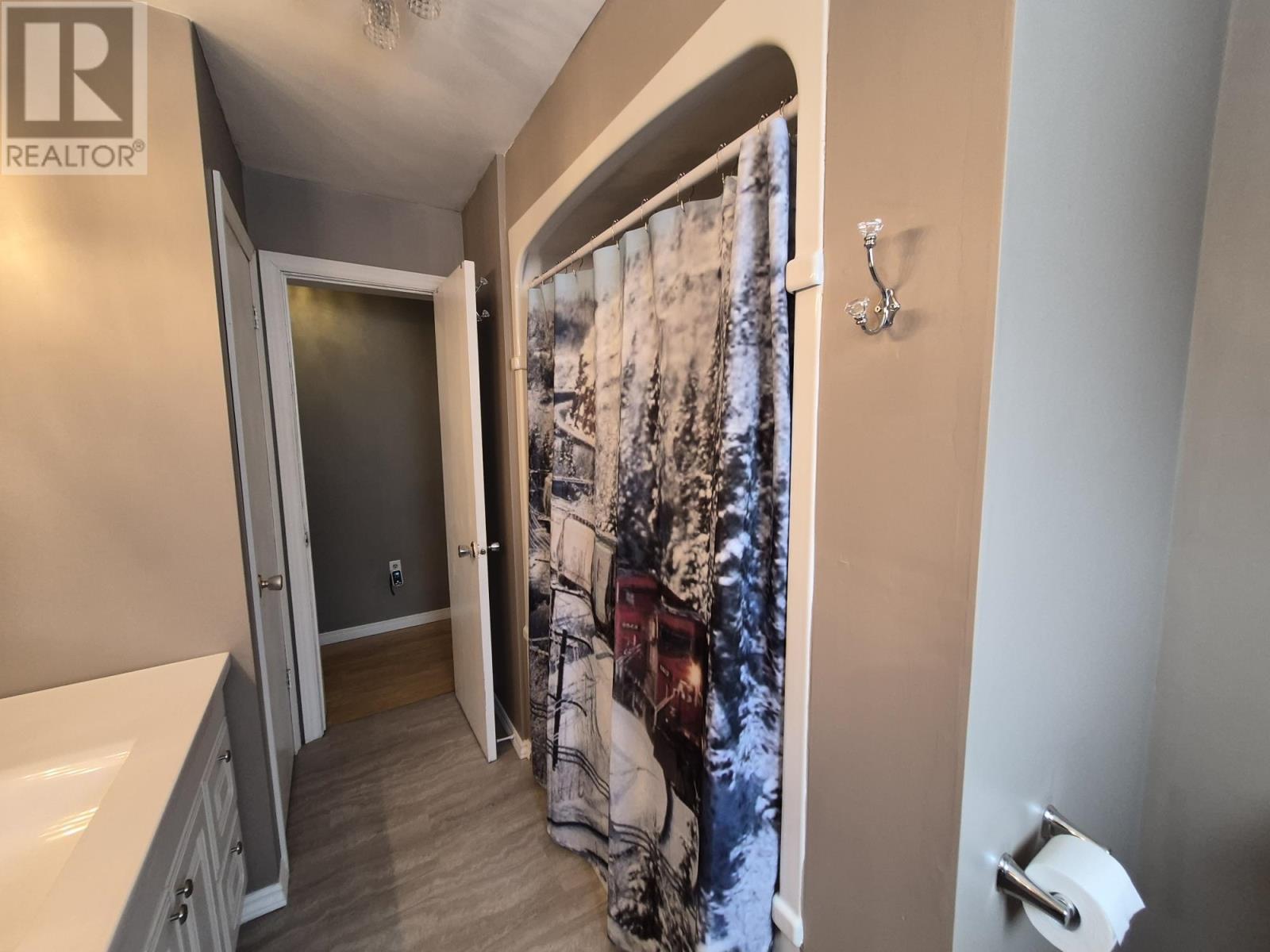 18 Lloyd Irwin Street, Marathon, Ontario  P0T 2E0 - Photo 25 - TB2600423