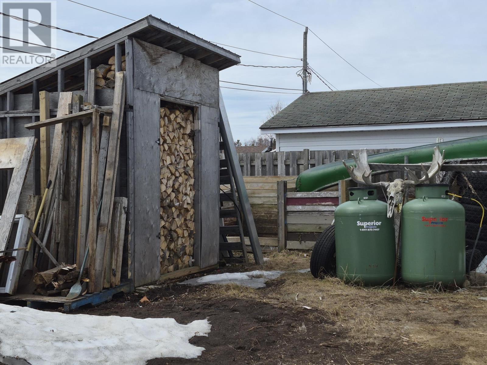 18 Lloyd Irwin Street, Marathon, Ontario  P0T 2E0 - Photo 4 - TB2600423