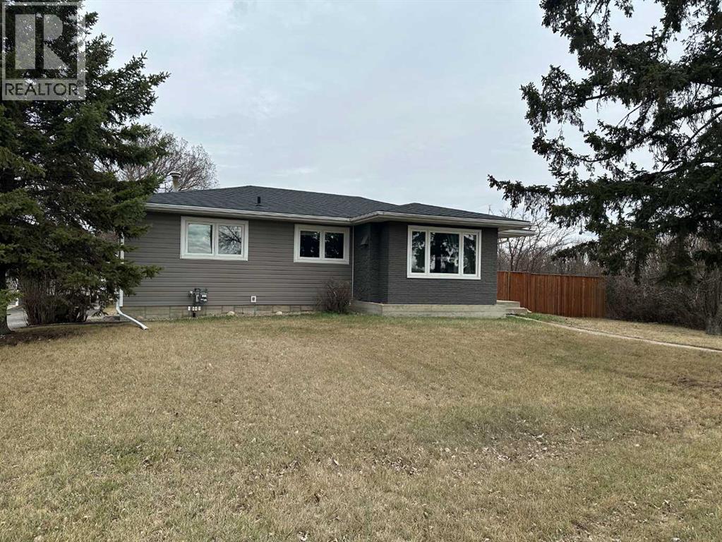 5002 57 Avenue, Ponoka, Alberta  T4J 1G5 - Photo 1 - A2304224