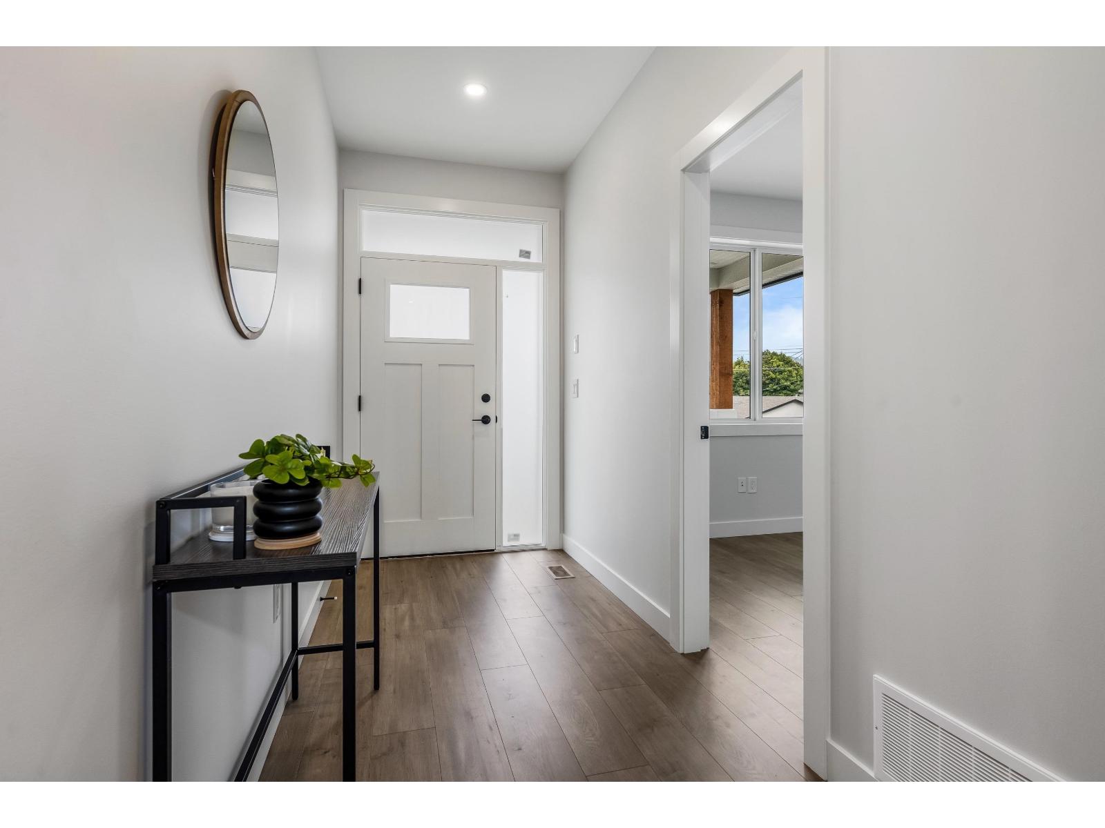 7142 Rochester Avenue, Sardis West Vedder, Chilliwack, British Columbia  V2R 2P3 - Photo 2 - R3115980