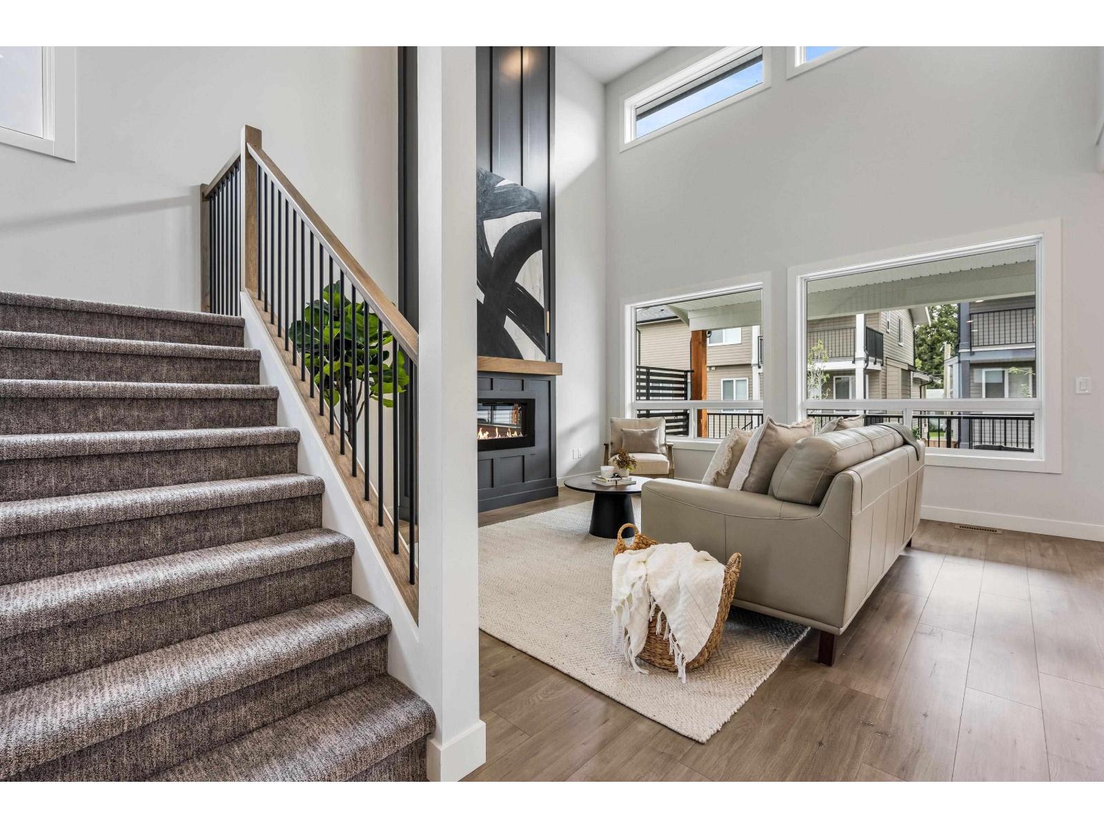 7142 Rochester Avenue, Sardis West Vedder, Chilliwack, British Columbia  V2R 2P3 - Photo 5 - R3115980