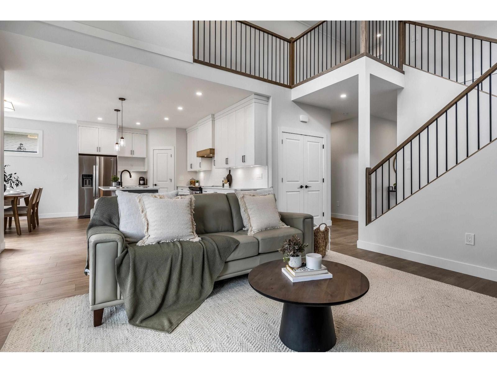 7142 Rochester Avenue, Sardis West Vedder, Chilliwack, British Columbia  V2R 2P3 - Photo 8 - R3115980