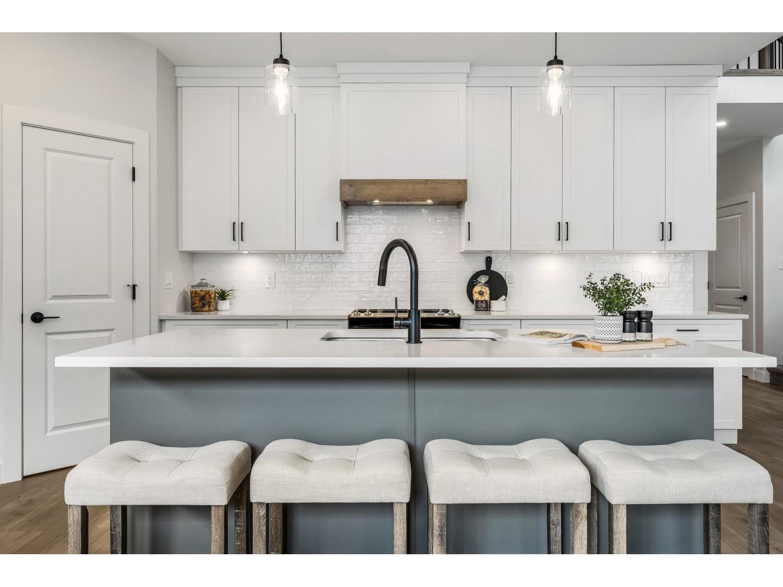 7142 Rochester Avenue, Sardis West Vedder, Chilliwack, British Columbia  V2R 2P3 - Photo 16 - R3115980