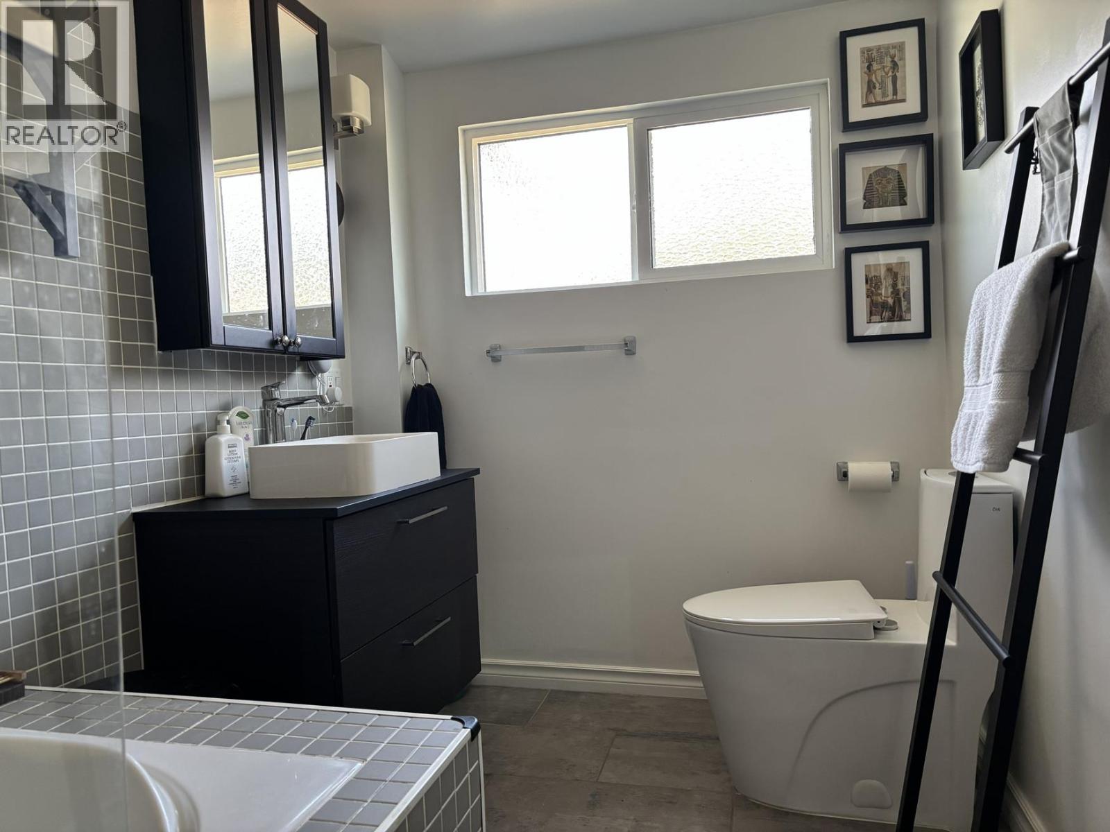 95 2nd Street Nw, Nakusp, British Columbia  V0G 1R0 - Photo 20 - 10384733