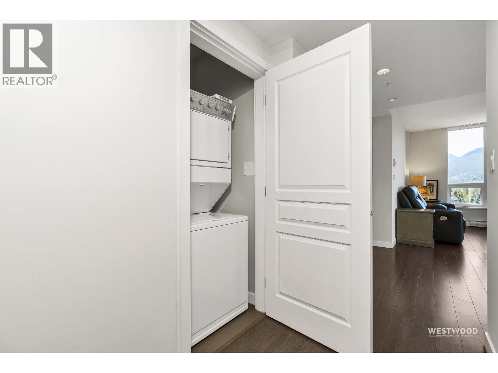 2301 3093 Windsor Gate, Coquitlam, British Columbia  V3B 0N2 - Photo 16 - R3115611