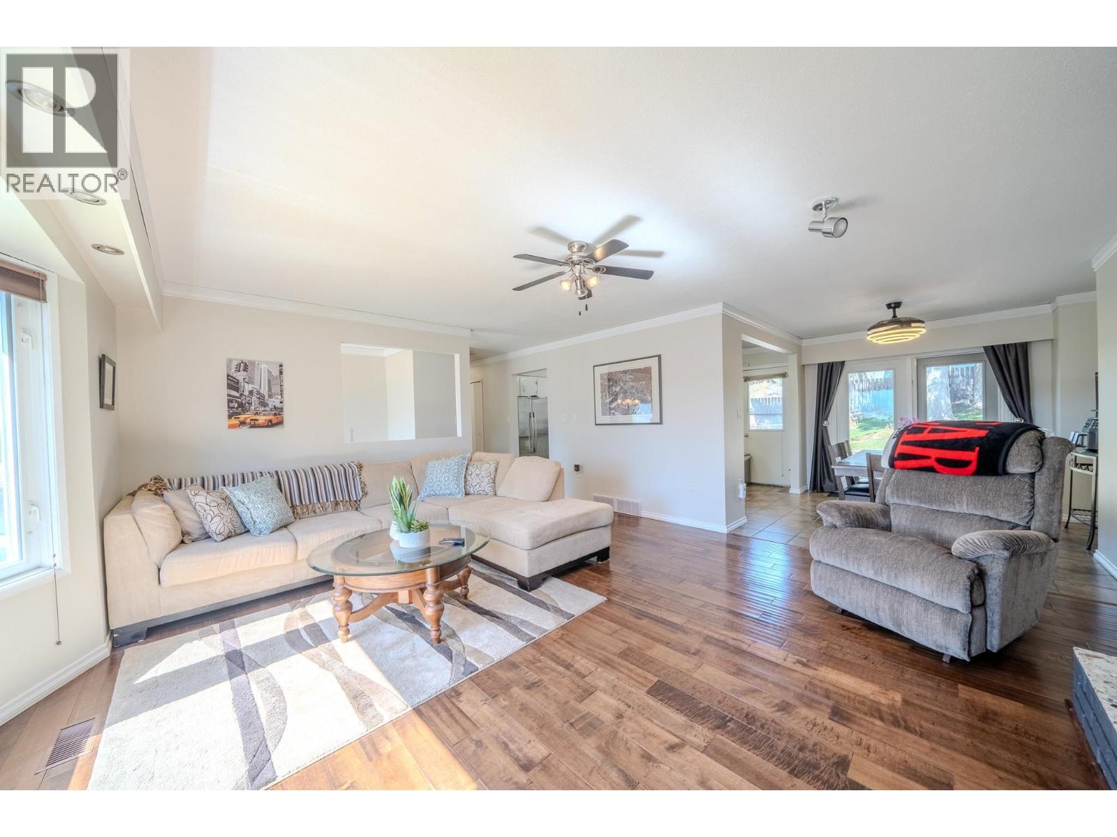 1215 Resker Place, Williams Lake, British Columbia  V2G 4H9 - Photo 3 - R3116383