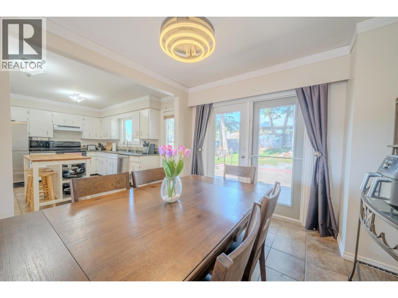 1215 Resker Place, Williams Lake, British Columbia  V2G 4H9 - Photo 6 - R3116383