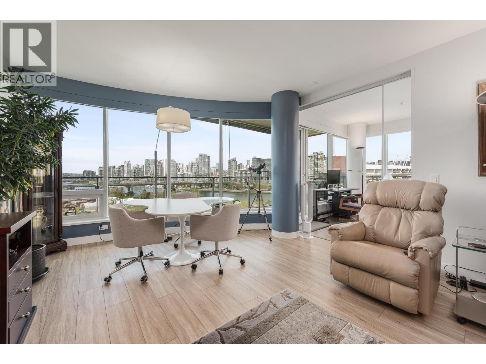 1009 181 W 1st Avenue, Vancouver, British Columbia  V5Y 0E3 - Photo 2 - R3116119