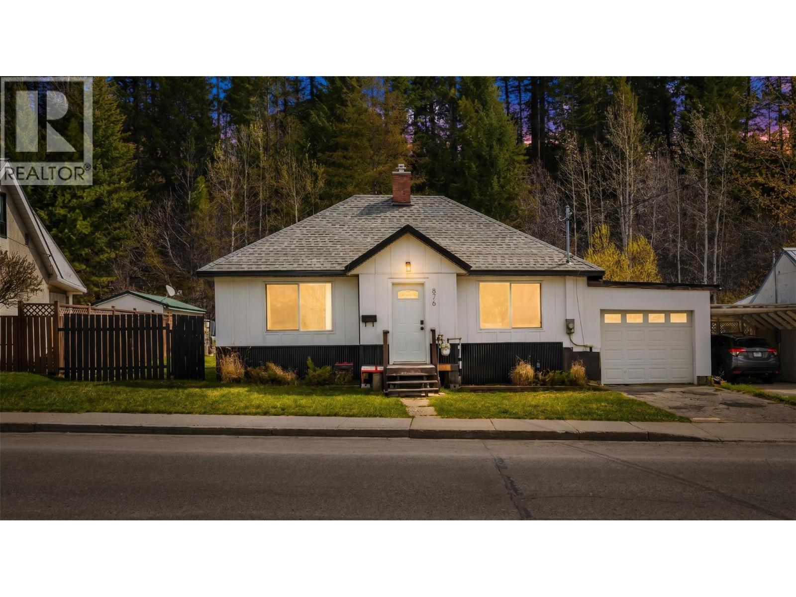 876 Rotary Drive, Kimberley, British Columbia  V1A 1E6 - Photo 1 - 10385012