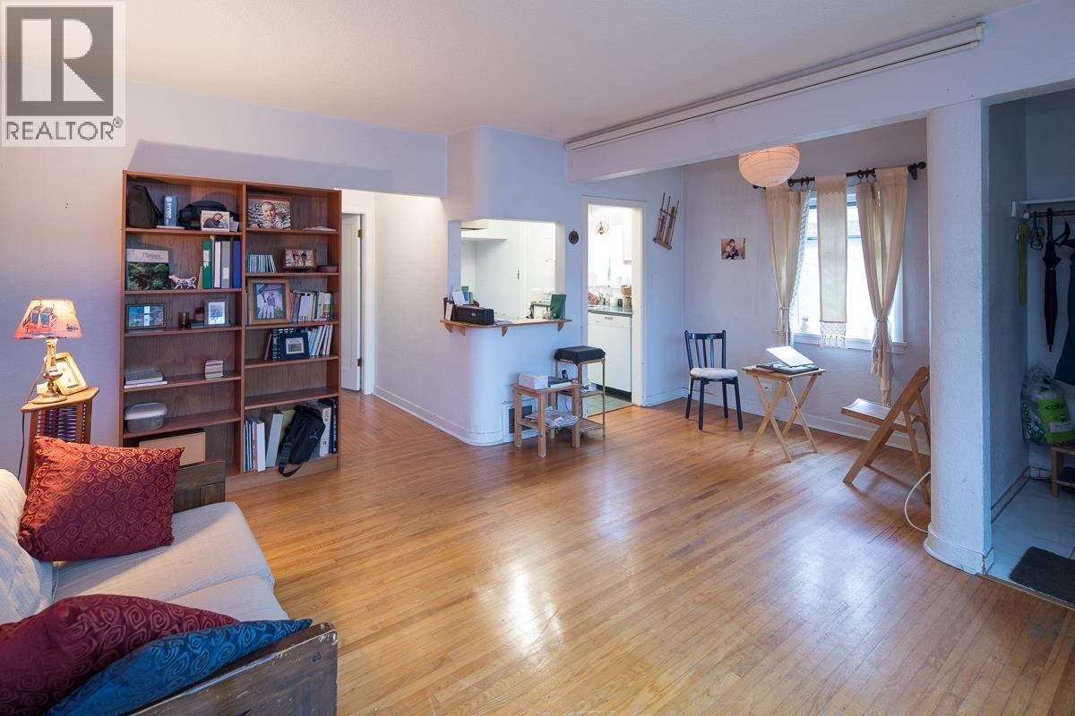 2305 W 3rd Avenue, Vancouver, British Columbia  V6K 1L6 - Photo 12 - R3067479