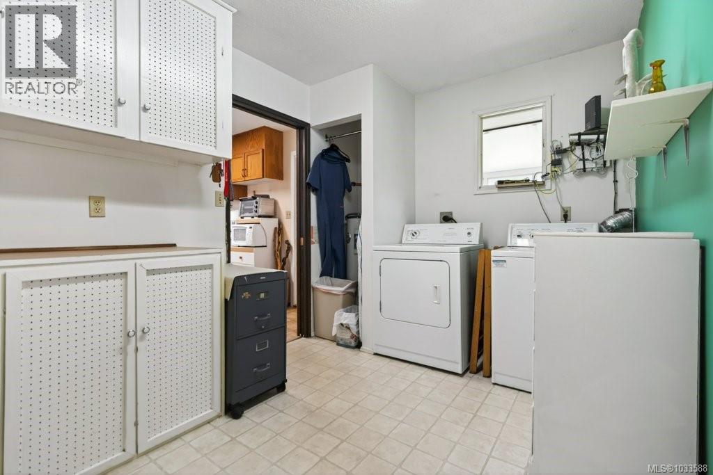 1984 Noel Ave, Comox, British Columbia  V9M 2J7 - Photo 25 - 1033588