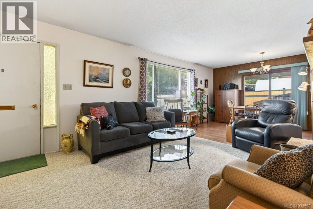 1984 Noel Ave, Comox, British Columbia  V9M 2J7 - Photo 6 - 1033588