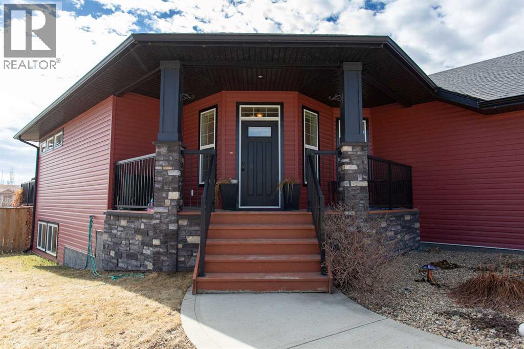 17 Ebony Street, Lacombe, Alberta  T4L 0A4 - Photo 3 - A2301166