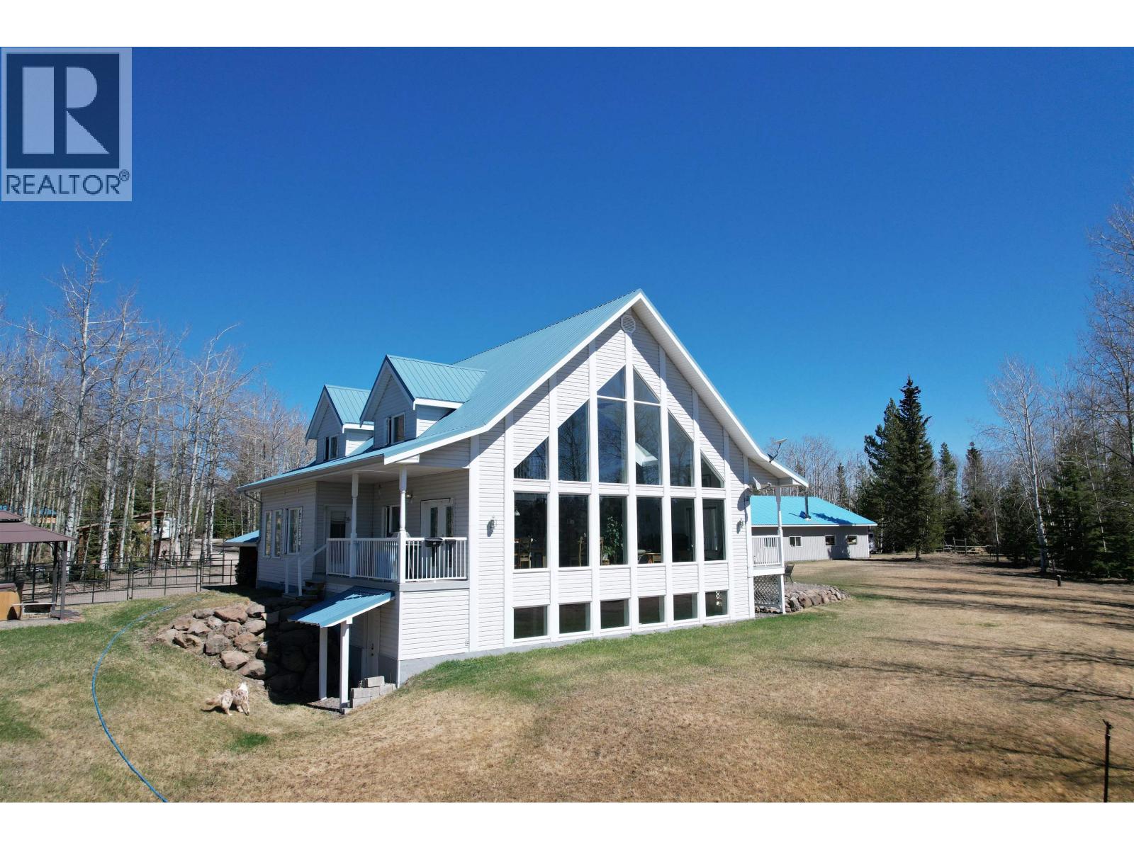 5548 LITTLE FORT HWY 24 HIGHWAY, 100 Mile House, British Columbia