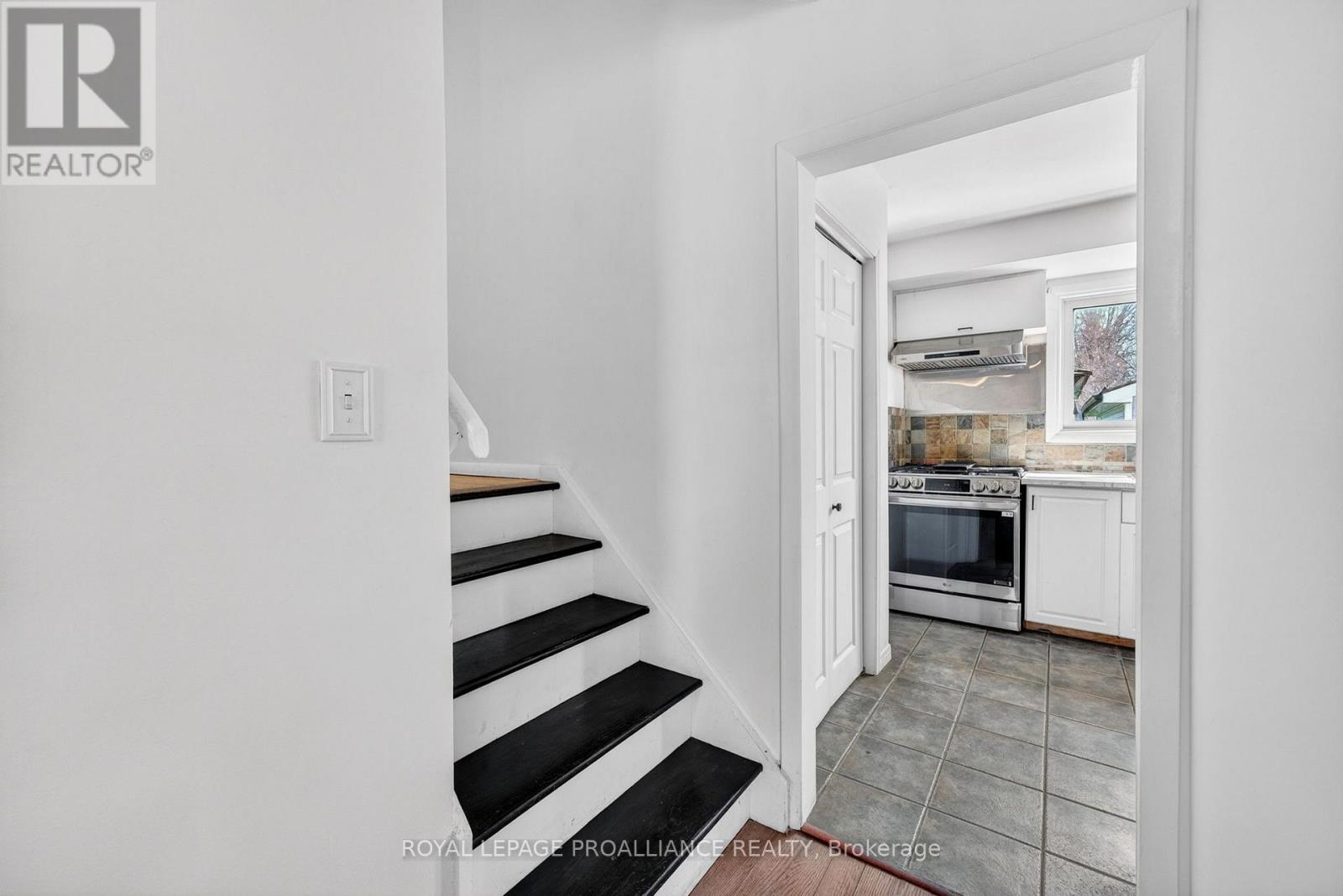 521 Sidney Street, Belleville, Ontario  K8P 4A4 - Photo 16 - X13050376