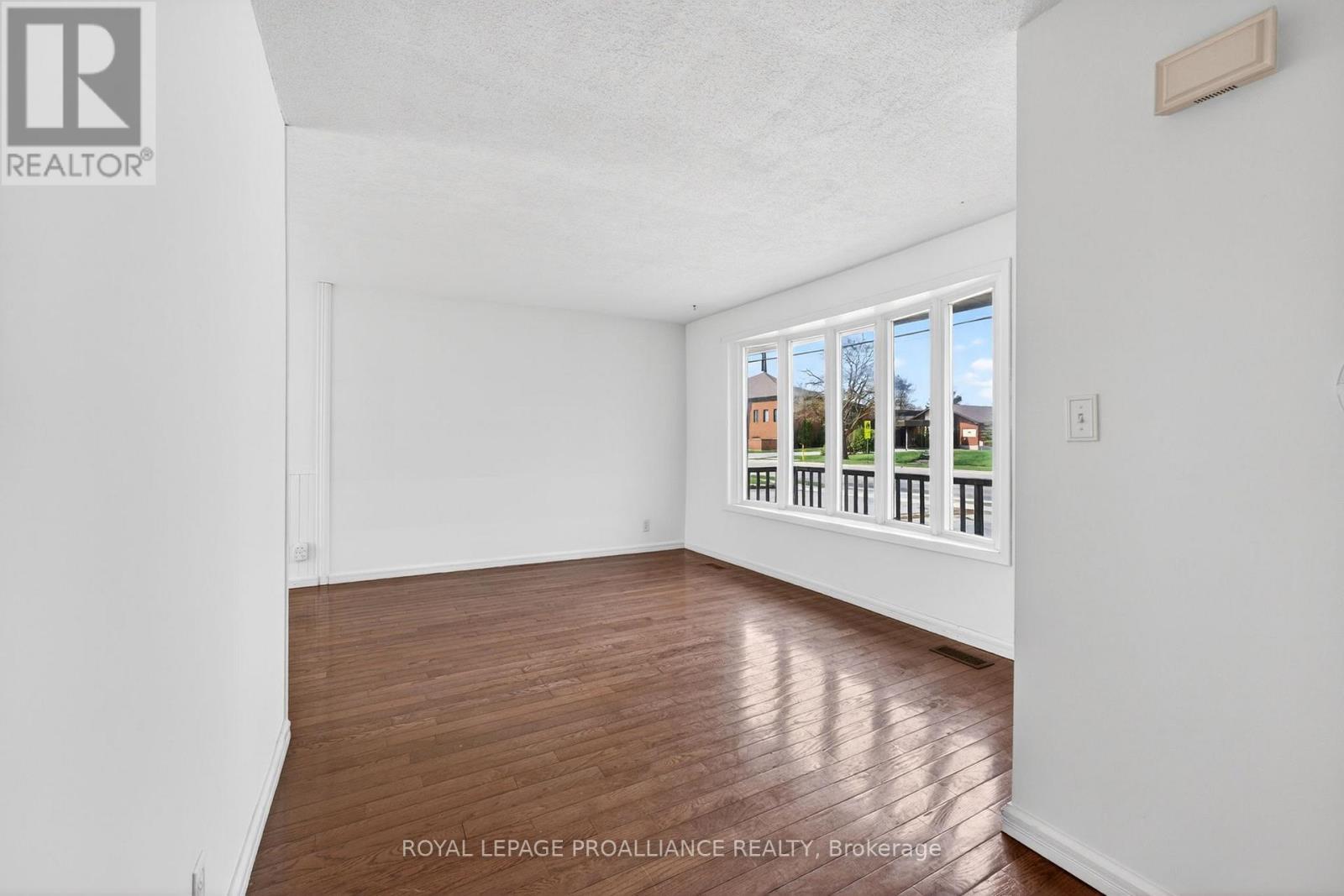 521 Sidney Street, Belleville, Ontario  K8P 4A4 - Photo 6 - X13050376